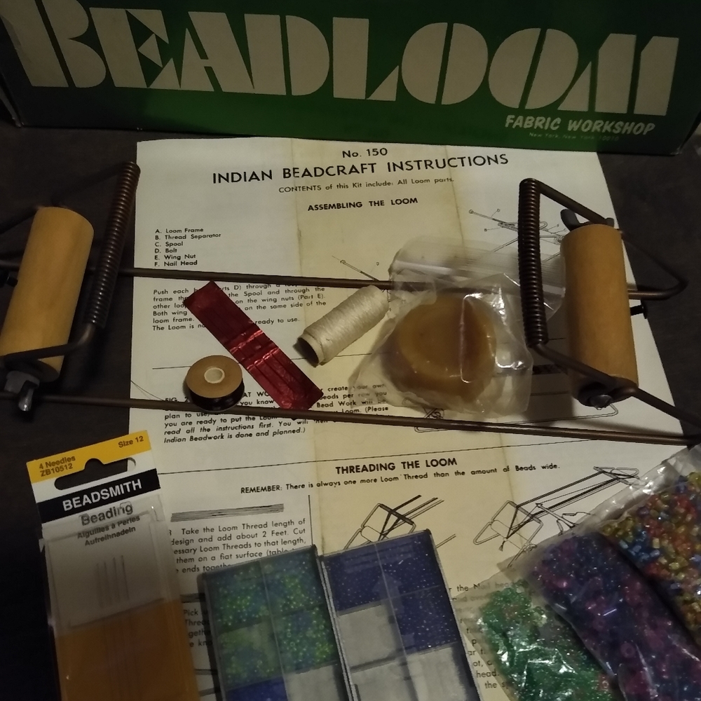 Vintage Beadloom with original box and instruction